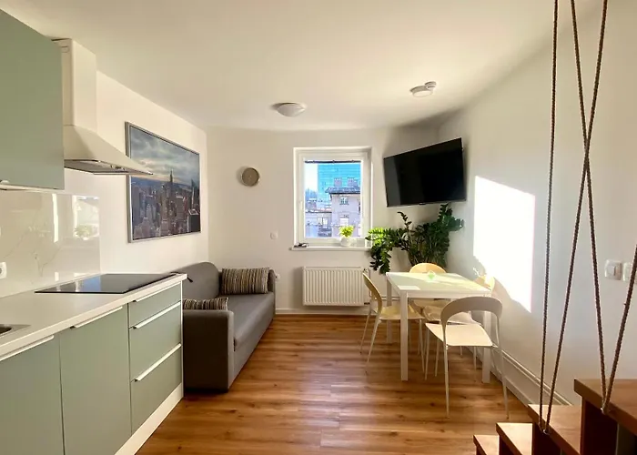 Little Plaza Duplex