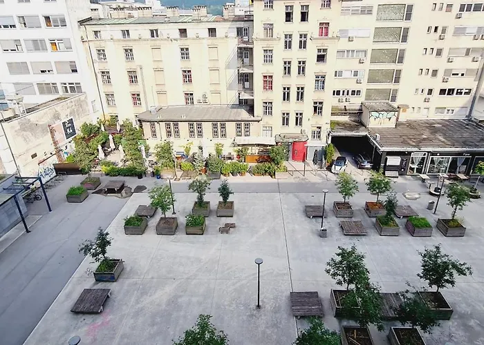 Little Plaza Duplex